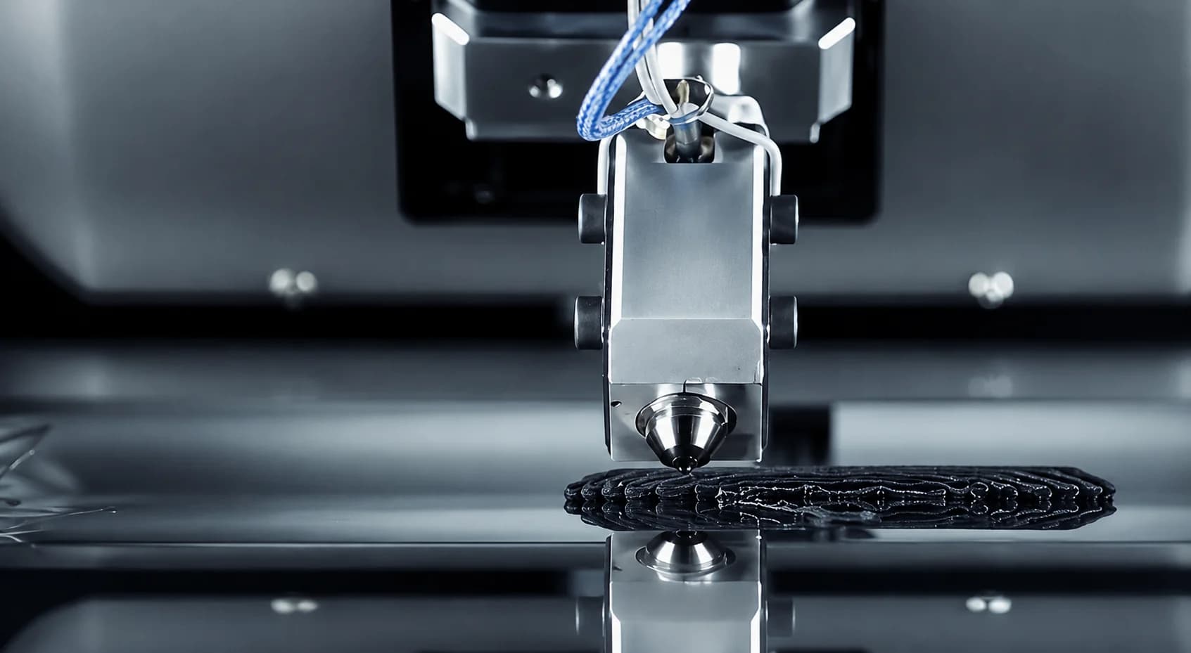 Impresora 3D fabricando una plantilla